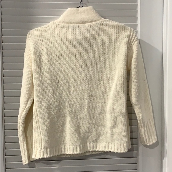 Turtle neck sweater - Picture 3 of 3